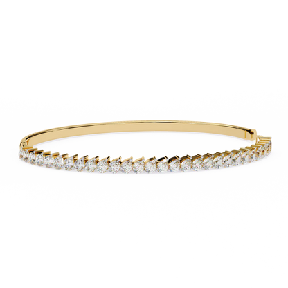 Stunning Bangle with Sparkling Diamonds - Timeless Elegance for Your Jewelry Collection