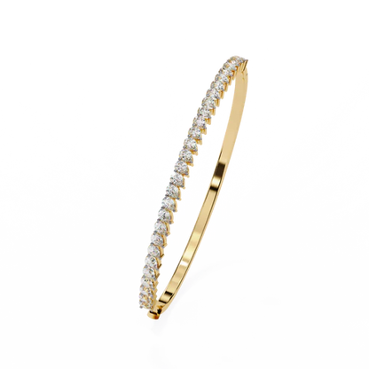 Stunning Bangle with Sparkling Diamonds - Timeless Elegance for Your Jewelry Collection